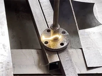 Laser cleaning on aluminum panel